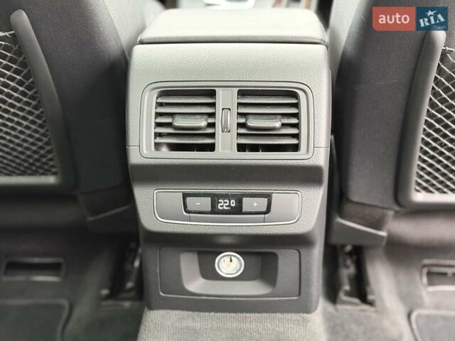 Синий Ауди Ку 5, объемом двигателя 2 л и пробегом 79 тыс. км за 25999 $, фото 77 на Automoto.ua