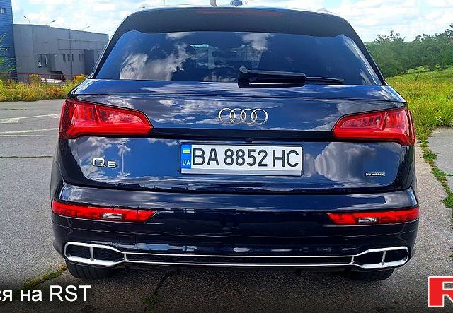Синий Ауди Ку 5, объемом двигателя 2 л и пробегом 63 тыс. км за 41000 $, фото 4 на Automoto.ua
