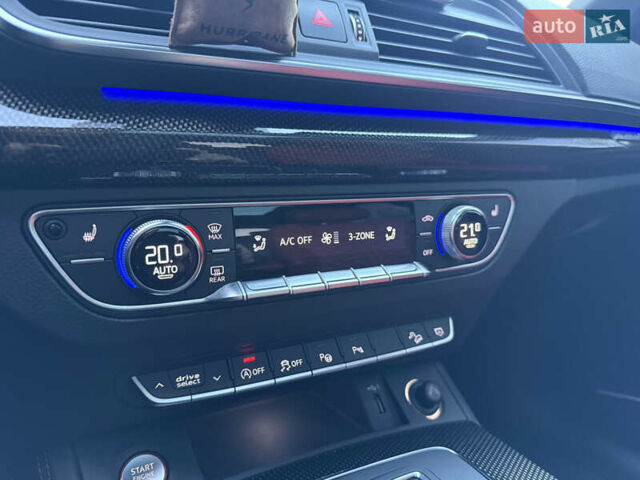 Синий Ауди Ку 5, объемом двигателя 3 л и пробегом 42 тыс. км за 53999 $, фото 58 на Automoto.ua