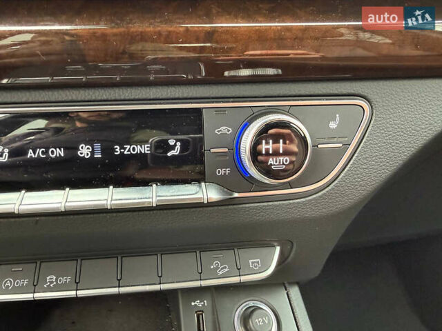 Синій Ауді Ку 5, об'ємом двигуна 2 л та пробігом 85 тис. км за 24900 $, фото 47 на Automoto.ua