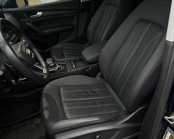 Синій Ауді Ку 5, об'ємом двигуна 1.98 л та пробігом 48 тис. км за 32800 $, фото 25 на Automoto.ua