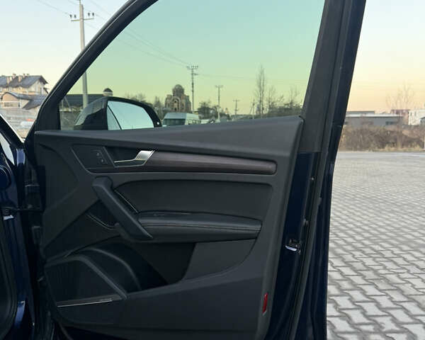 Синий Ауди Ку 5, объемом двигателя 2 л и пробегом 104 тыс. км за 31850 $, фото 19 на Automoto.ua