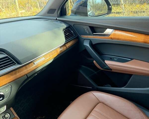 Синий Ауди Ку 5, объемом двигателя 1.98 л и пробегом 64 тыс. км за 39999 $, фото 7 на Automoto.ua