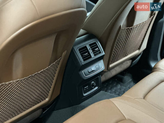 Синий Ауди Ку 5, объемом двигателя 1.98 л и пробегом 50 тыс. км за 36500 $, фото 10 на Automoto.ua