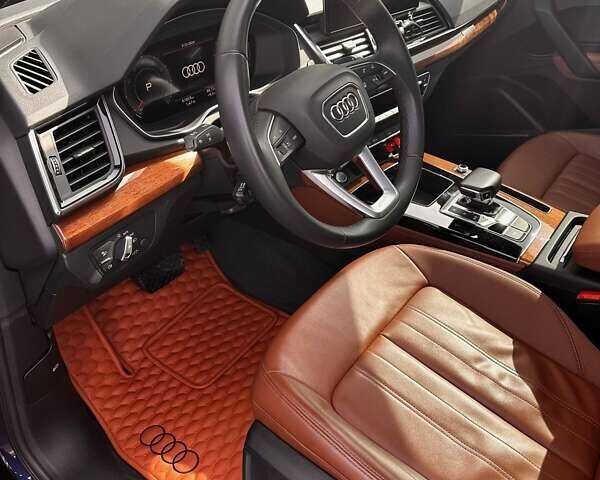 Синий Ауди Ку 5, объемом двигателя 1.98 л и пробегом 64 тыс. км за 39999 $, фото 1 на Automoto.ua