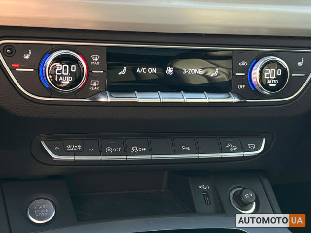 Синий Ауди Ку 5, объемом двигателя 2 л и пробегом 45 тыс. км за 39200 $, фото 20 на Automoto.ua