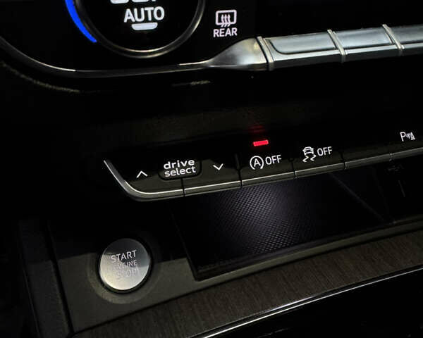 Синій Ауді Ку 5, об'ємом двигуна 1.98 л та пробігом 48 тис. км за 32800 $, фото 46 на Automoto.ua