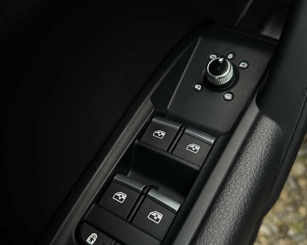 Синій Ауді Ку 5, об'ємом двигуна 1.98 л та пробігом 48 тис. км за 32800 $, фото 43 на Automoto.ua