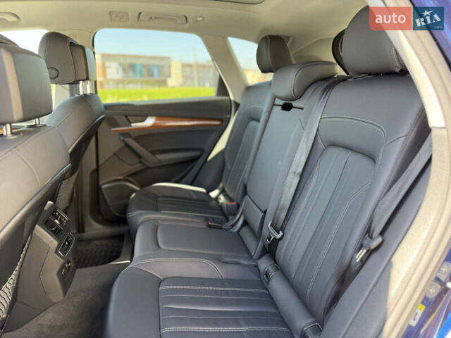 Синий Ауди Ку 5, объемом двигателя 1.98 л и пробегом 15 тыс. км за 41000 $, фото 28 на Automoto.ua