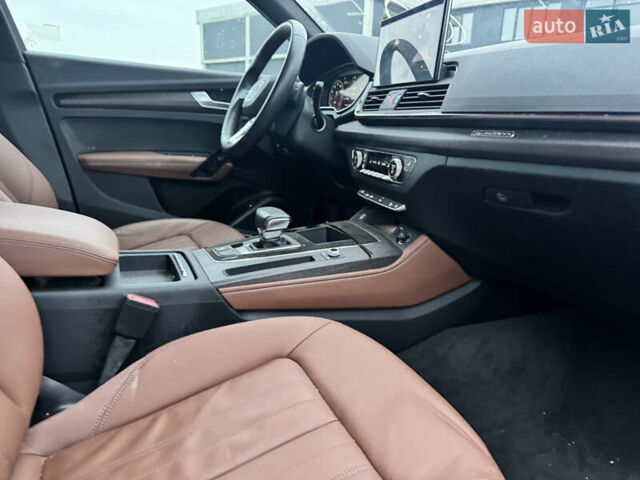 Синий Ауди Ку 5, объемом двигателя 2 л и пробегом 25 тыс. км за 25900 $, фото 10 на Automoto.ua