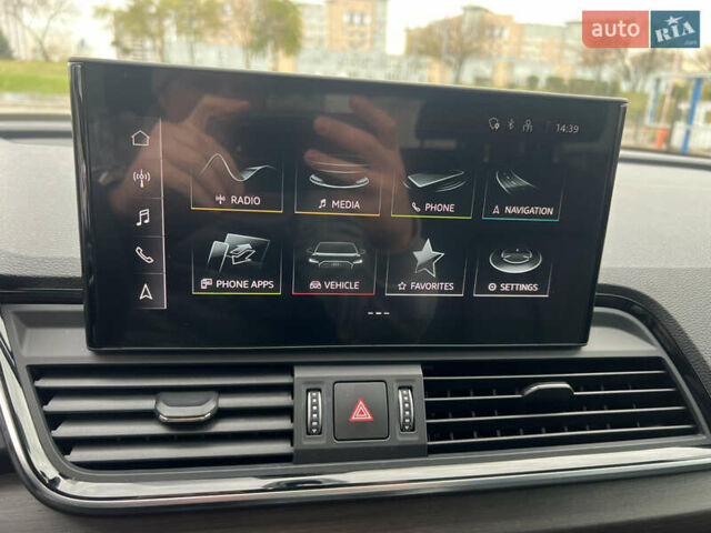 Синій Ауді Ку 5, об'ємом двигуна 1.98 л та пробігом 35 тис. км за 40700 $, фото 7 на Automoto.ua