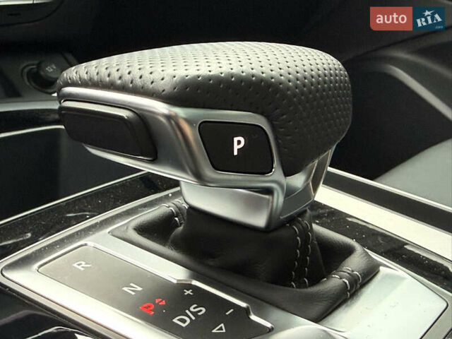 Синий Ауди Ку 5, объемом двигателя 2 л и пробегом 51 тыс. км за 33900 $, фото 30 на Automoto.ua