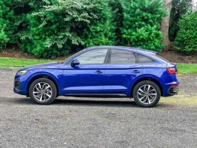 Синій Ауді Ку 5, об'ємом двигуна 2 л та пробігом 18 тис. км за 7800 $, фото 3 на Automoto.ua