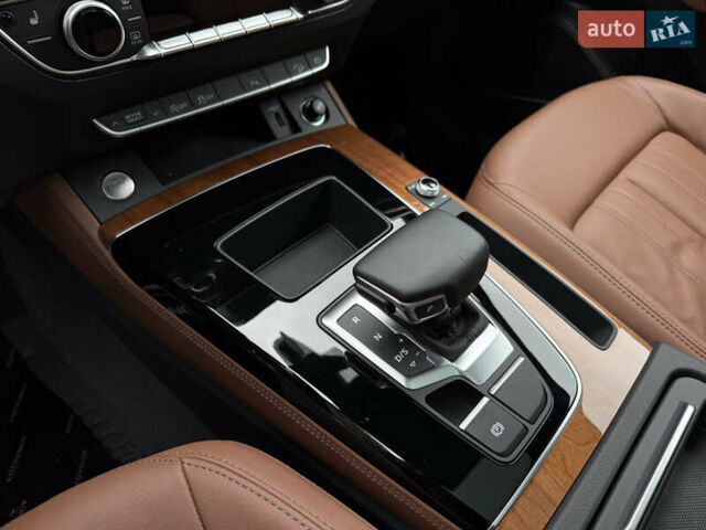 Синий Ауди Ку 5, объемом двигателя 2 л и пробегом 28 тыс. км за 36500 $, фото 27 на Automoto.ua