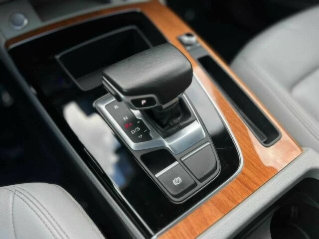 Синий Ауди Ку 5, объемом двигателя 2 л и пробегом 20 тыс. км за 15800 $, фото 15 на Automoto.ua