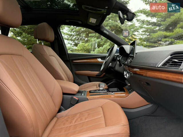 Синий Ауди Ку 5, объемом двигателя 2 л и пробегом 28 тыс. км за 36500 $, фото 23 на Automoto.ua