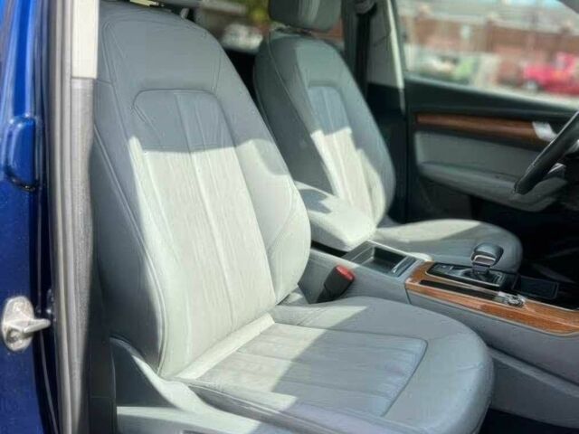 Синий Ауди Ку 5, объемом двигателя 2 л и пробегом 20 тыс. км за 15800 $, фото 10 на Automoto.ua