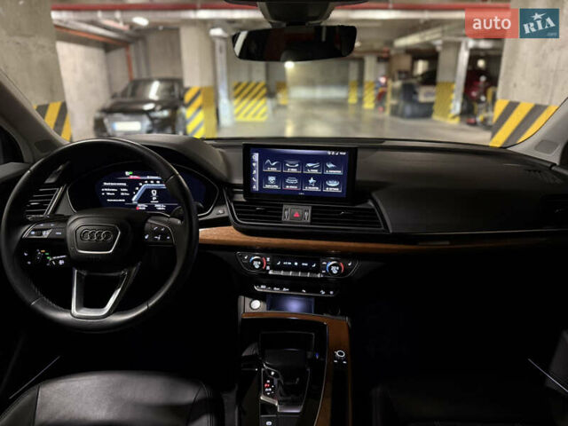 Синий Ауди Ку 5, объемом двигателя 1.98 л и пробегом 15 тыс. км за 41000 $, фото 32 на Automoto.ua