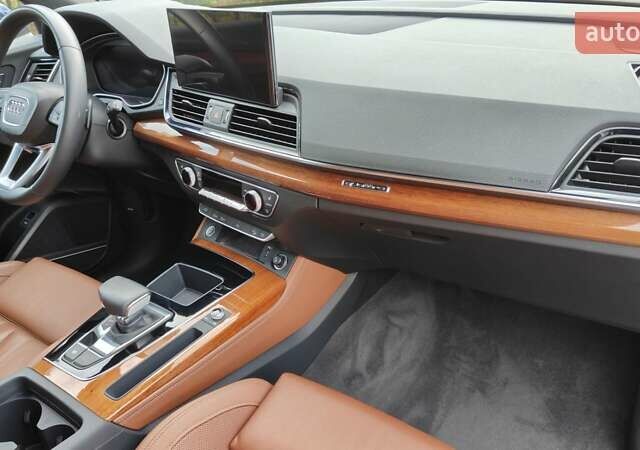 Синій Ауді Ку 5, об'ємом двигуна 2 л та пробігом 42 тис. км за 39700 $, фото 46 на Automoto.ua