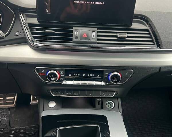 Синій Ауді Ку 5, об'ємом двигуна 1.98 л та пробігом 21 тис. км за 41000 $, фото 21 на Automoto.ua