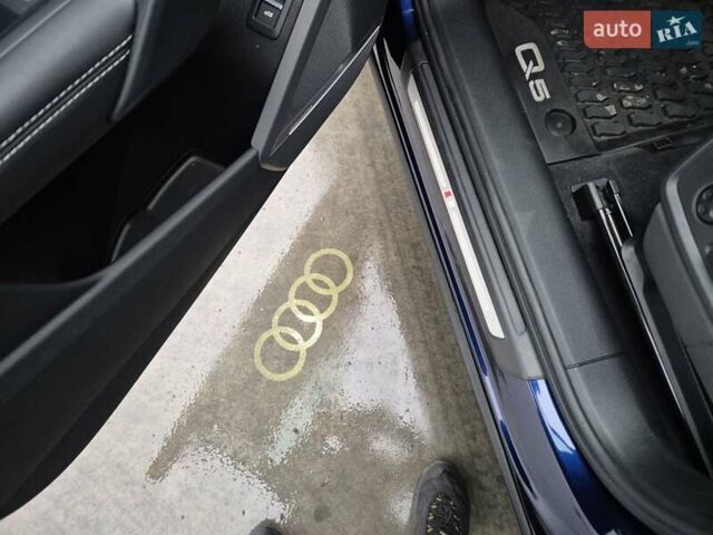 Синий Ауди Ку 5, объемом двигателя 1.98 л и пробегом 15 тыс. км за 37900 $, фото 29 на Automoto.ua