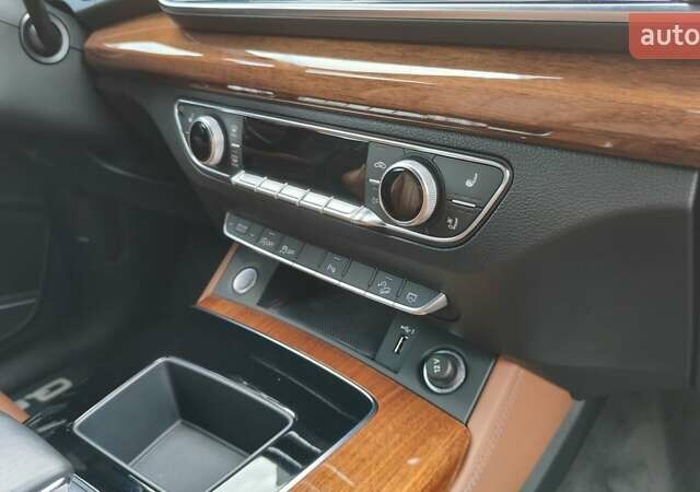 Синій Ауді Ку 5, об'ємом двигуна 2 л та пробігом 42 тис. км за 39700 $, фото 48 на Automoto.ua
