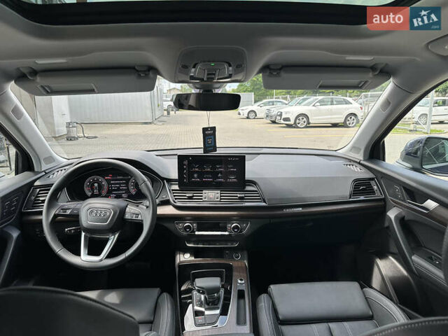 Синий Ауди Ку 5, объемом двигателя 2 л и пробегом 4 тыс. км за 42500 $, фото 18 на Automoto.ua