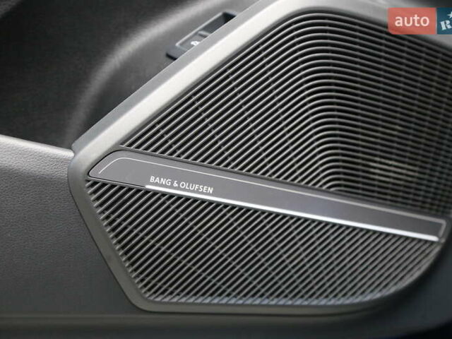 Синій Ауді Ку 5, об'ємом двигуна 1.98 л та пробігом 6 тис. км за 47900 $, фото 23 на Automoto.ua