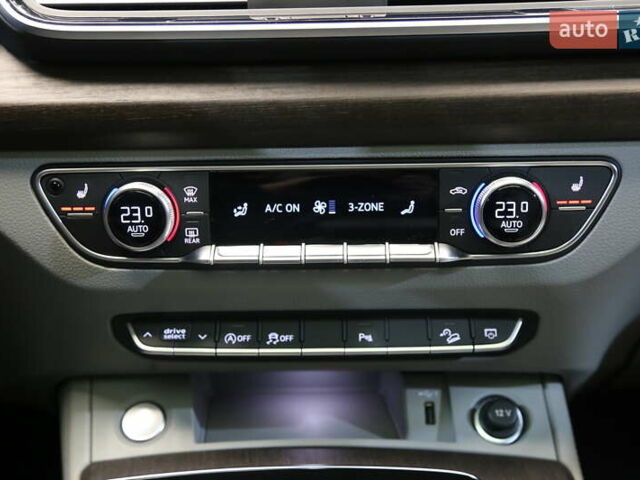 Синій Ауді Ку 5, об'ємом двигуна 1.98 л та пробігом 6 тис. км за 47900 $, фото 19 на Automoto.ua