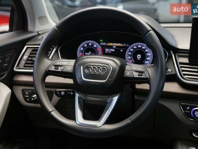 Синій Ауді Ку 5, об'ємом двигуна 1.98 л та пробігом 6 тис. км за 47900 $, фото 15 на Automoto.ua