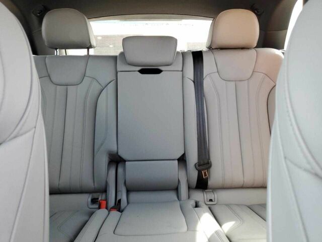 Синій Ауді Ку 5, об'ємом двигуна 2 л та пробігом 4 тис. км за 20000 $, фото 9 на Automoto.ua