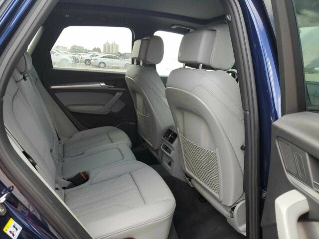 Синій Ауді Ку 5, об'ємом двигуна 2 л та пробігом 4 тис. км за 20000 $, фото 10 на Automoto.ua