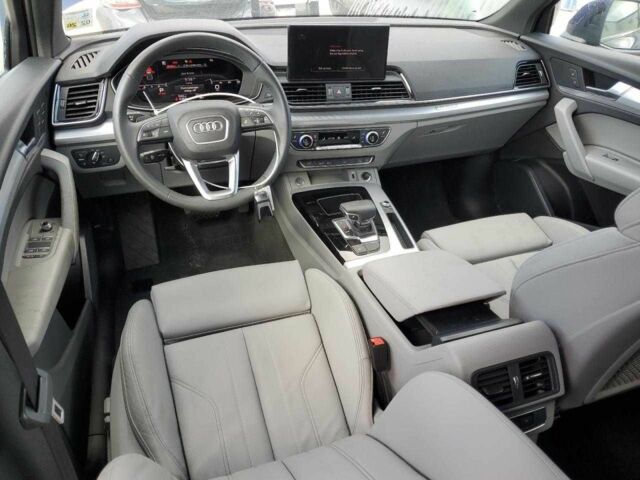 Синій Ауді Ку 5, об'ємом двигуна 2 л та пробігом 4 тис. км за 20000 $, фото 7 на Automoto.ua