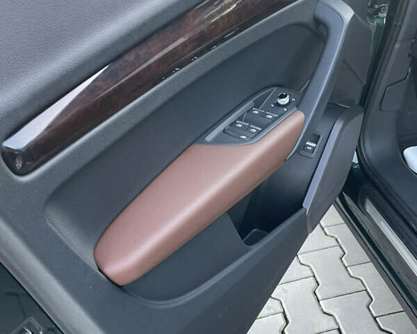 Зеленый Ауди Ку 5, объемом двигателя 2 л и пробегом 37 тыс. км за 27000 $, фото 31 на Automoto.ua