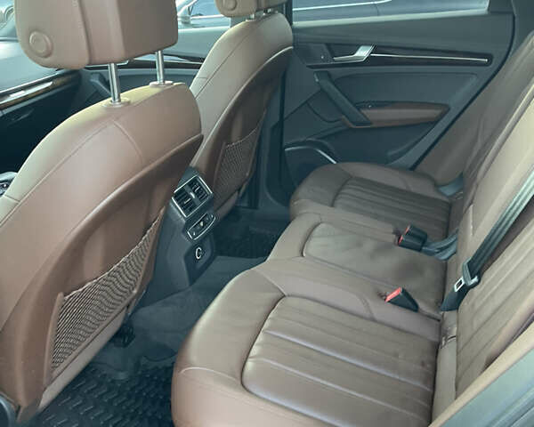 Зеленый Ауди Ку 5, объемом двигателя 2 л и пробегом 37 тыс. км за 27000 $, фото 32 на Automoto.ua