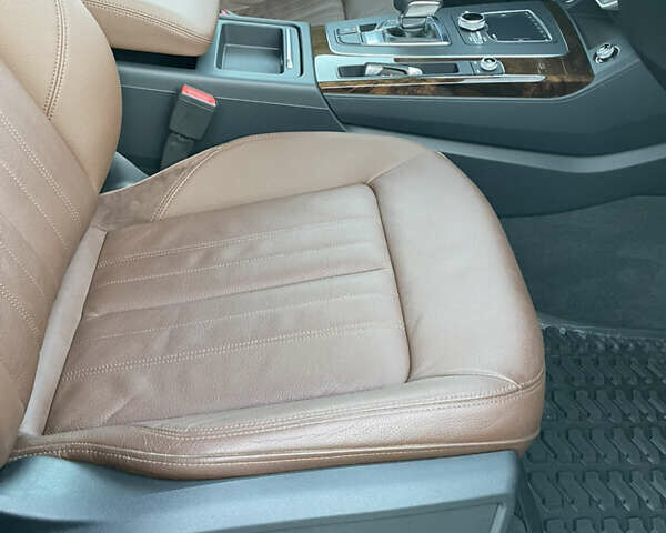 Зеленый Ауди Ку 5, объемом двигателя 2 л и пробегом 37 тыс. км за 27000 $, фото 39 на Automoto.ua