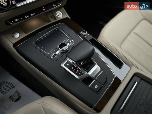 Зеленый Ауди Ку 5, объемом двигателя 1.98 л и пробегом 120 тыс. км за 25900 $, фото 101 на Automoto.ua