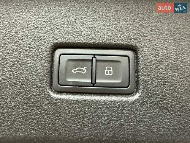 Зелений Ауді Ку 5, об'ємом двигуна 1.97 л та пробігом 41 тис. км за 59990 $, фото 25 на Automoto.ua