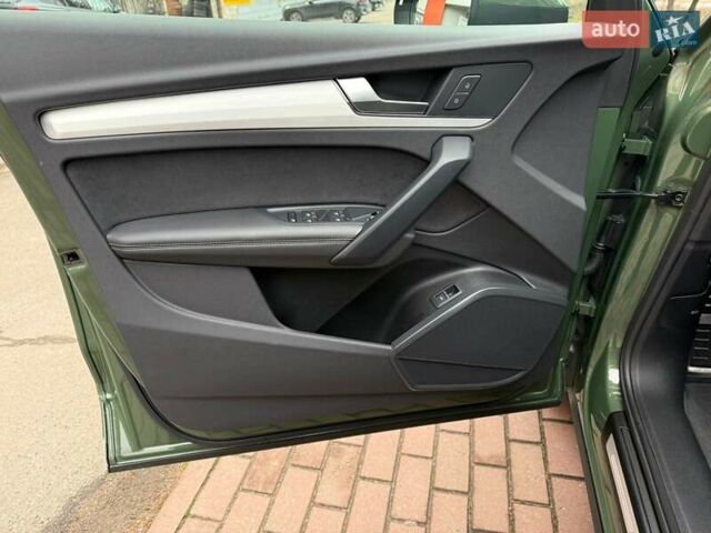 Зелений Ауді Ку 5, об'ємом двигуна 1.97 л та пробігом 41 тис. км за 59990 $, фото 52 на Automoto.ua