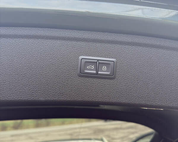 Зеленый Ауди Ку 5, объемом двигателя 2 л и пробегом 17 тыс. км за 35000 $, фото 15 на Automoto.ua