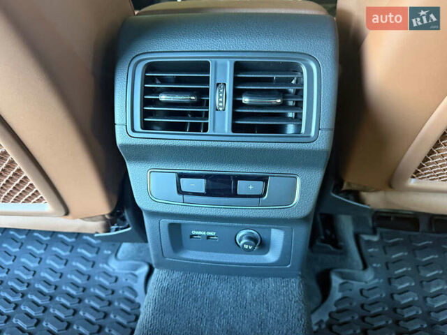 Зеленый Ауди Ку 5, объемом двигателя 1.98 л и пробегом 20 тыс. км за 54900 $, фото 20 на Automoto.ua