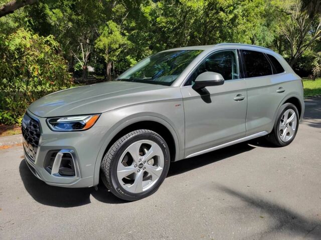 Зелений Ауді Ку 5, об'ємом двигуна 2 л та пробігом 14 тис. км за 10900 $, фото 2 на Automoto.ua