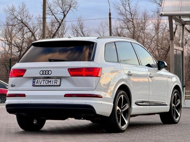 Белый Ауди Ку 7, объемом двигателя 3 л и пробегом 145 тыс. км за 36000 $, фото 3 на Automoto.ua