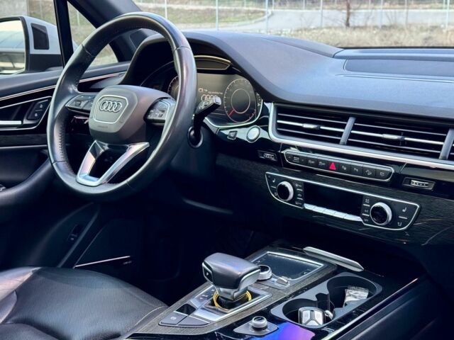 Белый Ауди Ку 7, объемом двигателя 3 л и пробегом 145 тыс. км за 36000 $, фото 13 на Automoto.ua