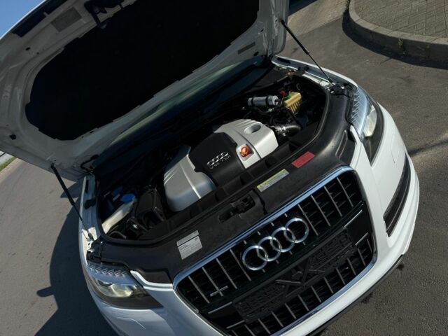 Белый Ауди Ку 7, объемом двигателя 3 л и пробегом 255 тыс. км за 17300 $, фото 2 на Automoto.ua