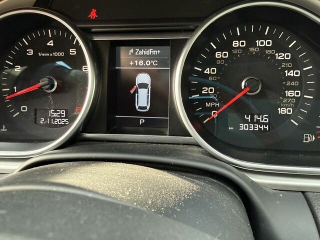 Білий Ауді Ку 7, об'ємом двигуна 3 л та пробігом 303 тис. км за 14000 $, фото 5 на Automoto.ua