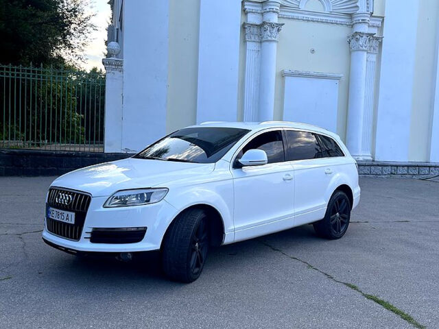 Білий Ауді Ку 7, об'ємом двигуна 4.2 л та пробігом 305 тис. км за 11000 $, фото 10 на Automoto.ua