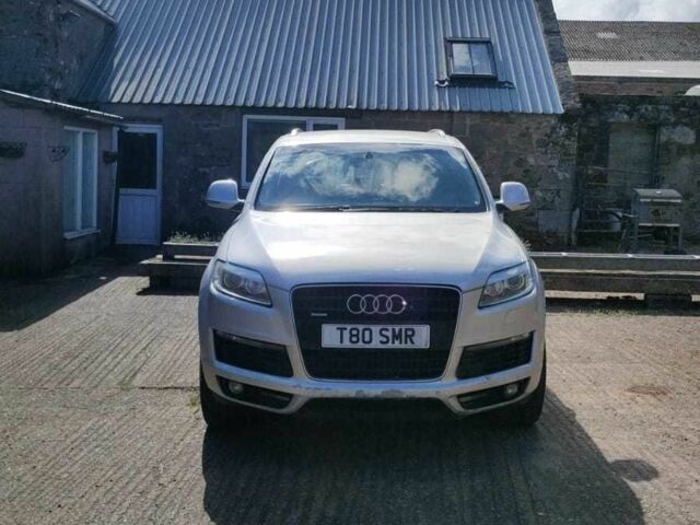 Белый Ауди Ку 7, объемом двигателя 3 л и пробегом 150 тыс. км за 5555 $, фото 1 на Automoto.ua