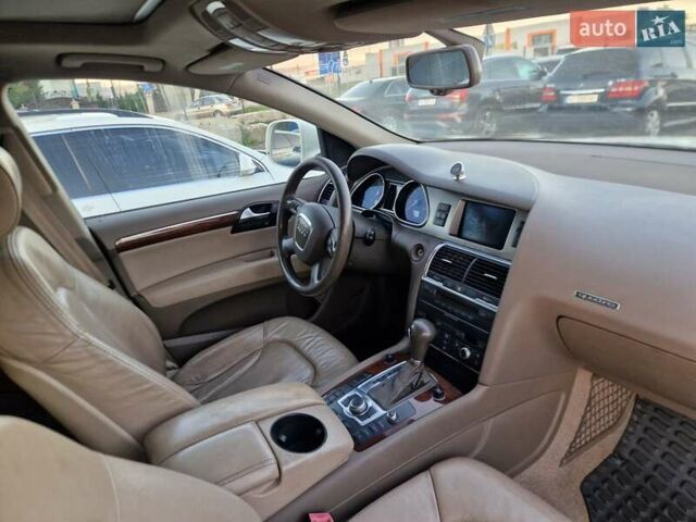 Белый Ауди Ку 7, объемом двигателя 4.16 л и пробегом 135 тыс. км за 7999 $, фото 4 на Automoto.ua