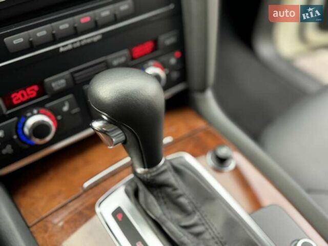 Білий Ауді Ку 7, об'ємом двигуна 3 л та пробігом 159 тис. км за 16500 $, фото 44 на Automoto.ua